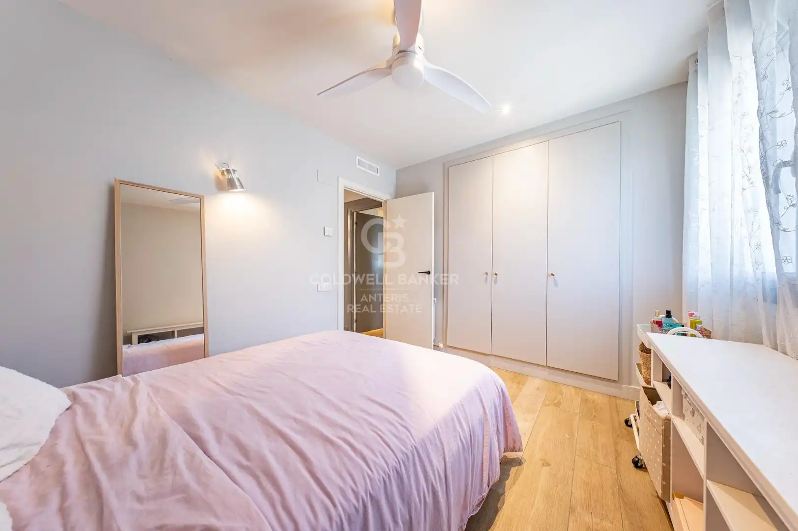 Bedroom of Attic for sale in Badalona  with Air Conditioner, Heating and Terrace