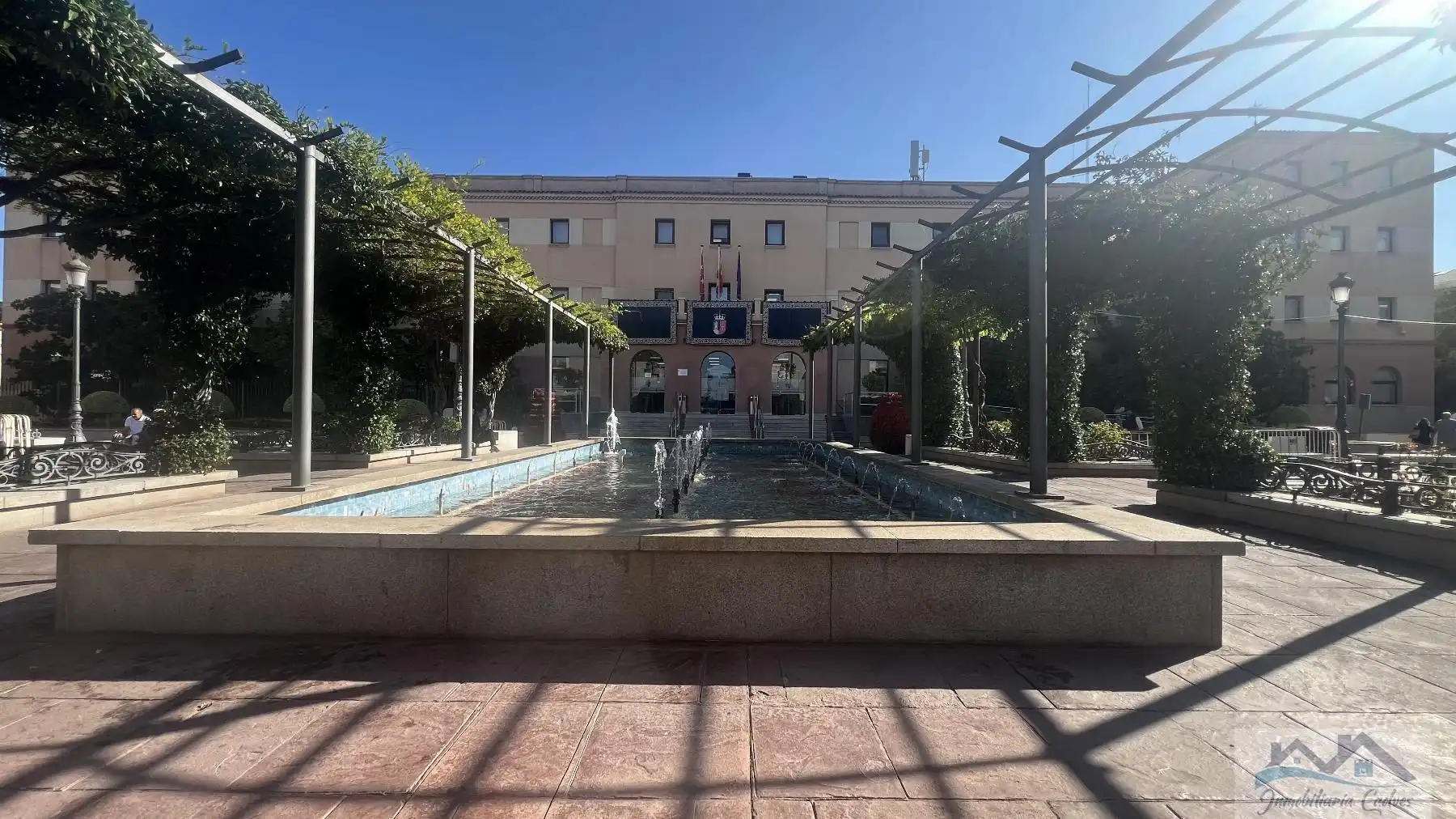 Pis en venda a Reina Mercedes , Pueblo