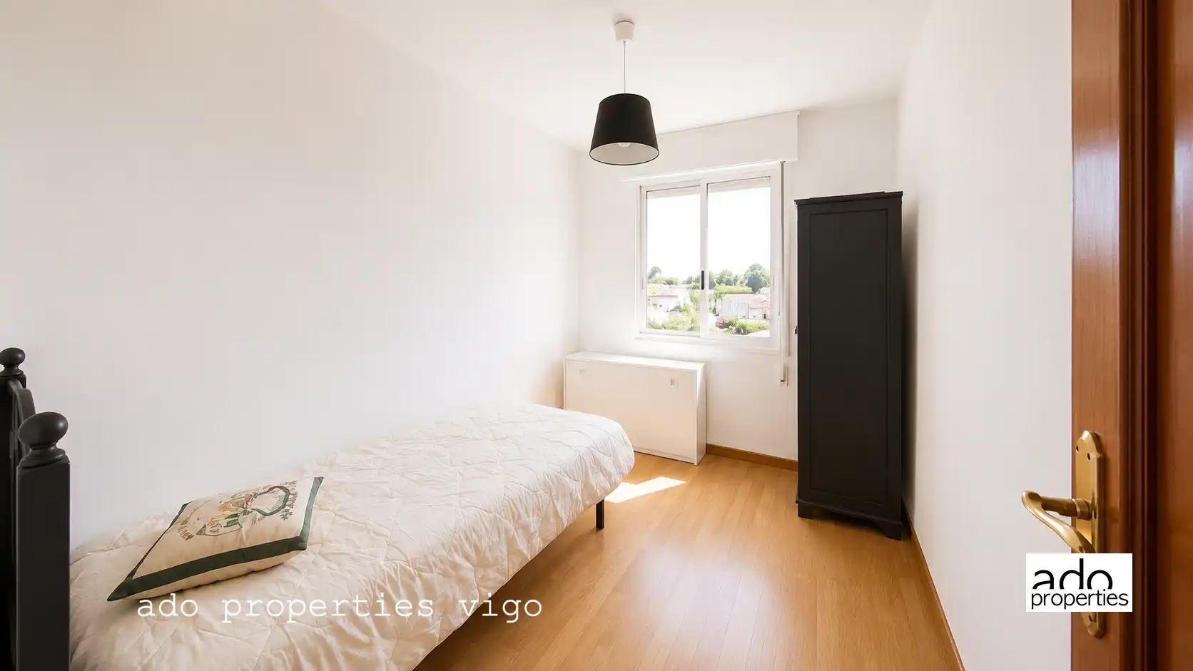 Habitación de Piso en venta en Vigo  con Trastero