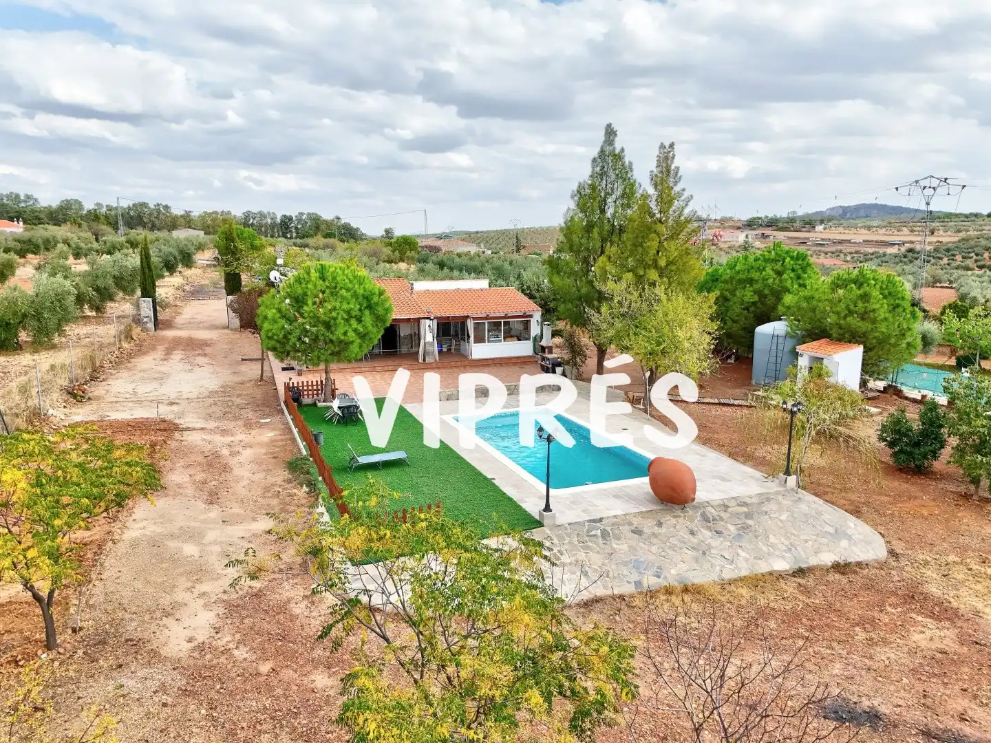 Chalet con piscina en venta en Alange, imagen 2