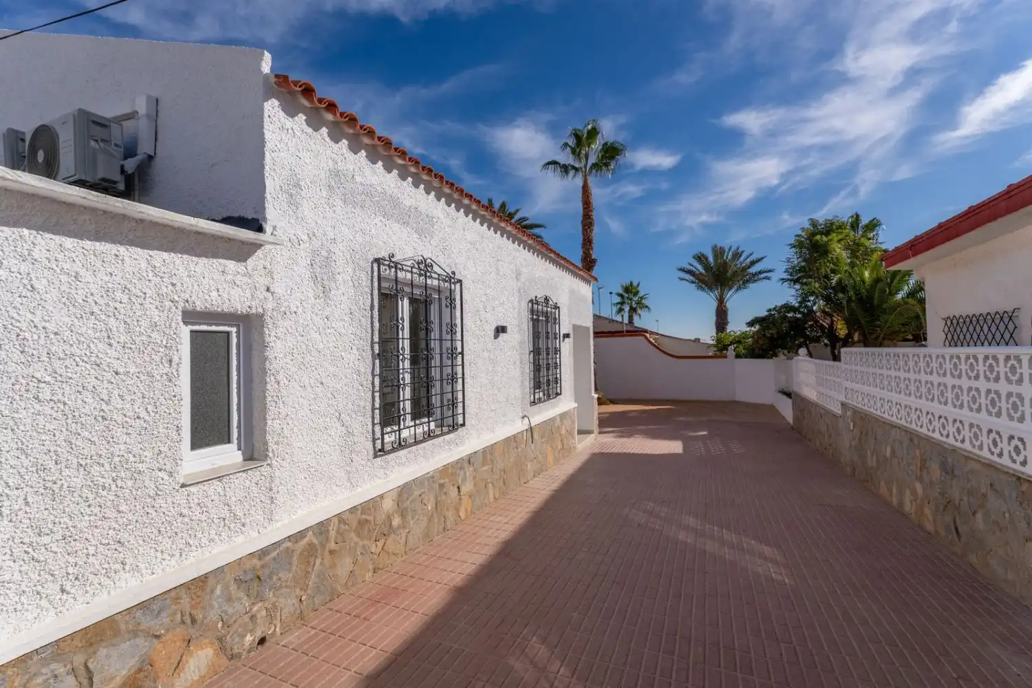 Detached house with pool for sale in Playa de los Locos, imagen 35