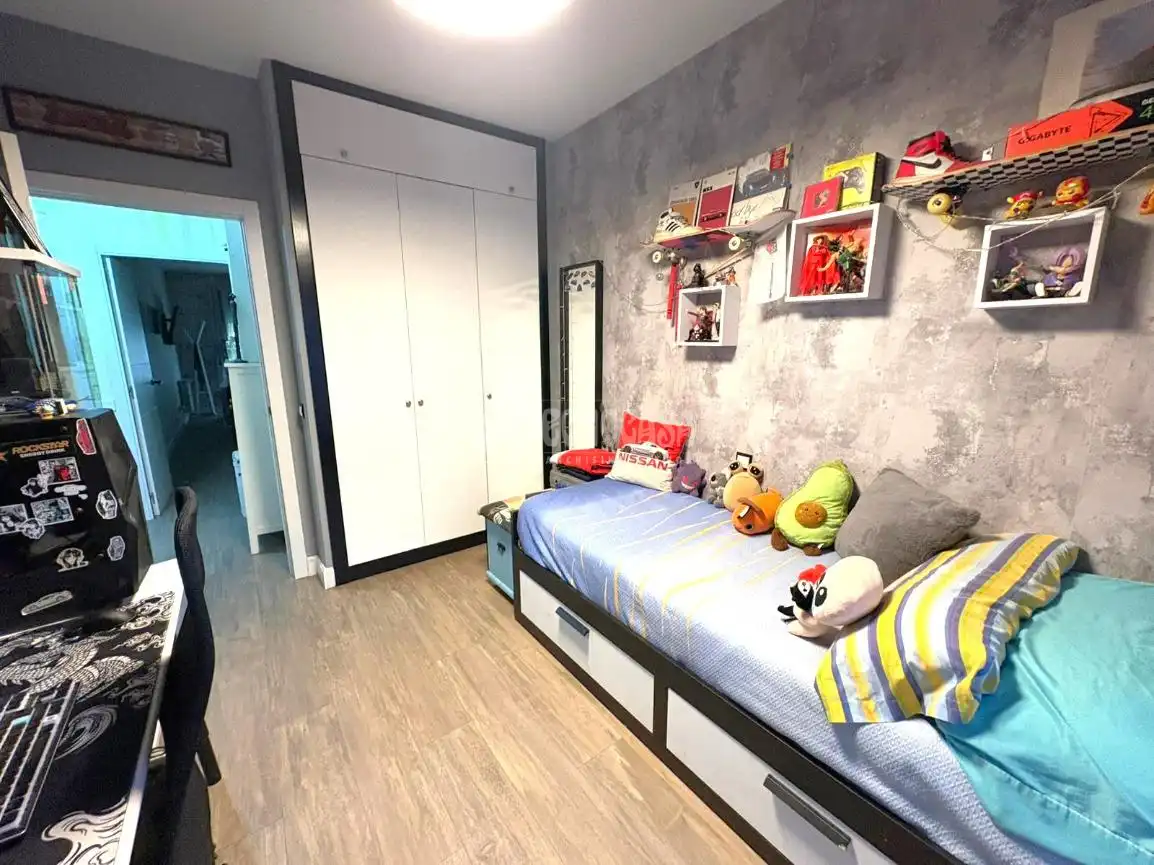 Bedroom of Flat for sale in Parla  with Air Conditioner and Storage room