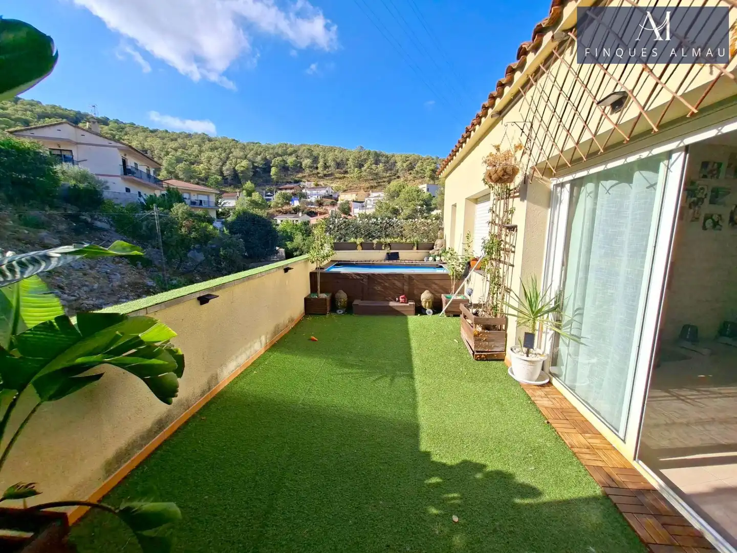 Flat with garden for sale in Olivella