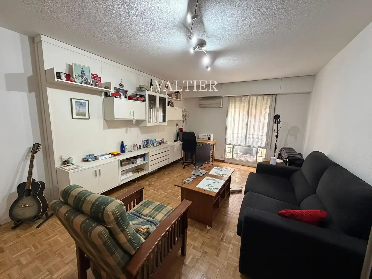 Living room of Flat for rent in  Madrid Capital  with Air Conditioner and Furnished