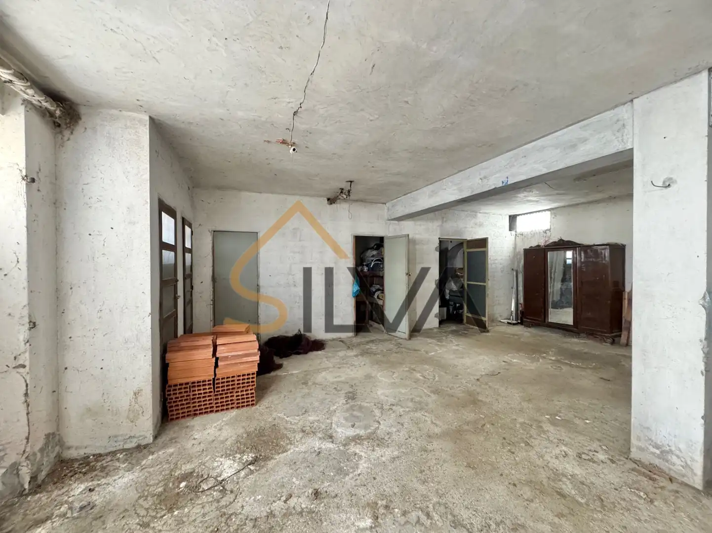Gebäude zum Verkauf in Oleiros mit Gemeinschaftspool