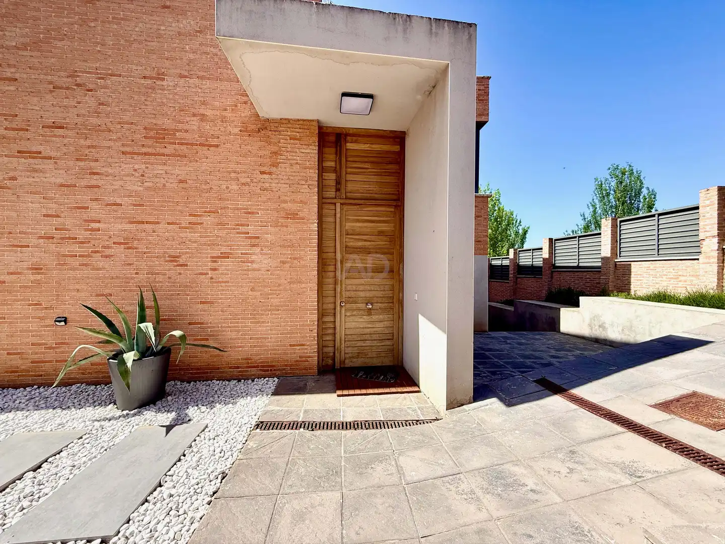Vista exterior de Casa o chalet en venta en Chiloeches con Aire acondicionado, Calefacción y Terraza