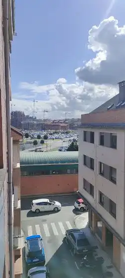 Aparcament de Pis en venda en Gijón  amb Calefacció i Terrassa