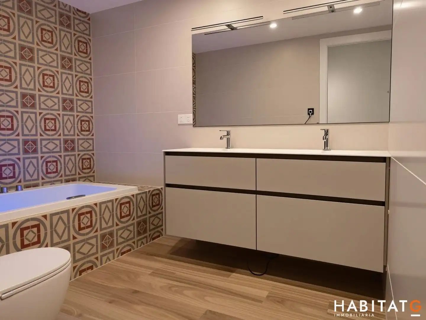 Baño de Casa adosada en venta en Bellpuig con Aire acondicionado, Calefacción y Jardín privado