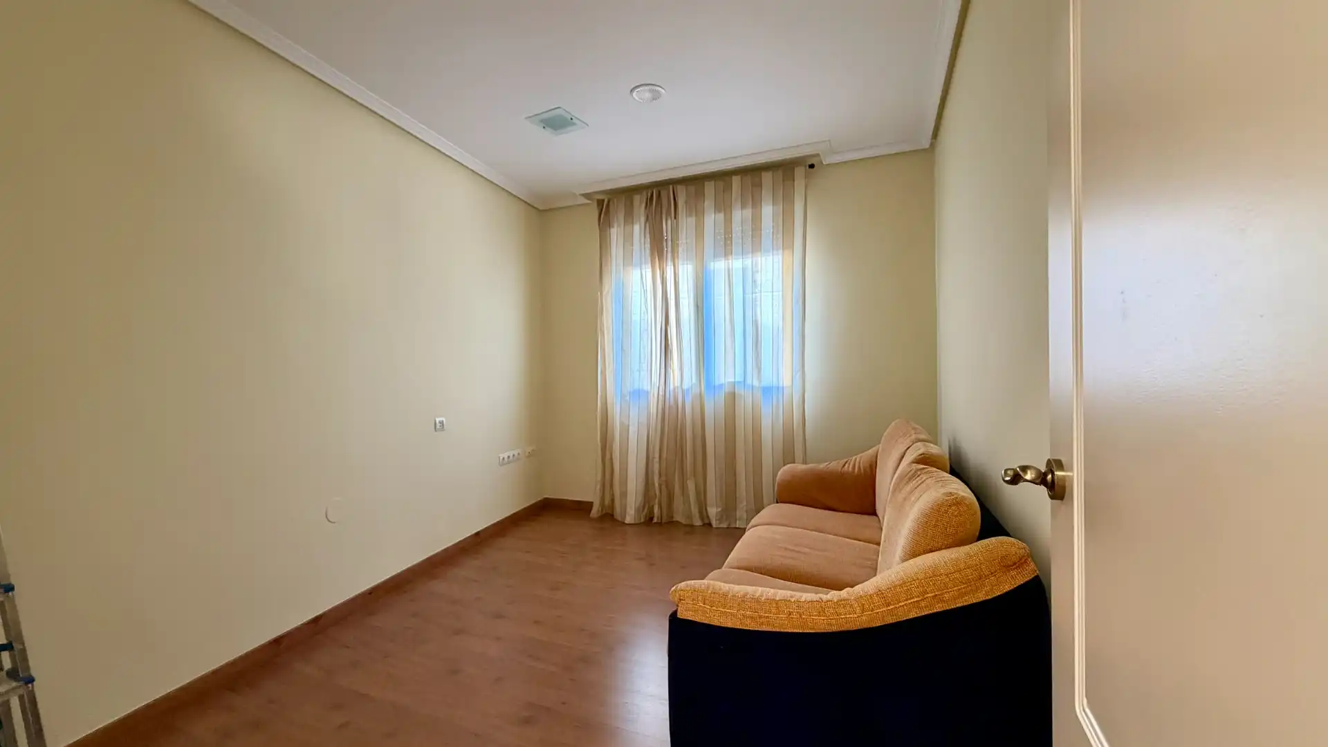 Bedroom of Flat for sale in Zona Alta