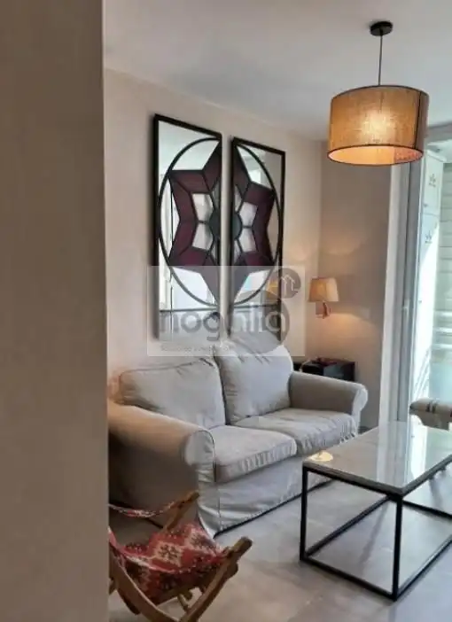 Sala d'estar de Pis de lloguer en  Sevilla Capital amb Aire condicionat, Terrassa i Moblat