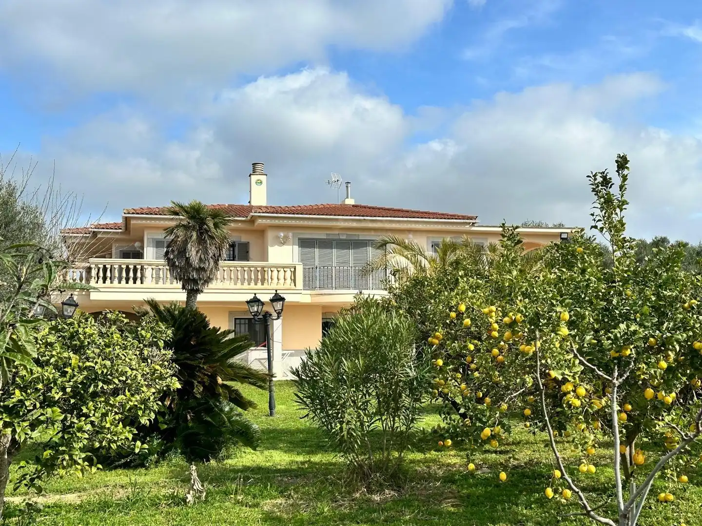 Vista exterior de Casa o xalet en venda en Marratxí amb Aire condicionat, Calefacció i Jardí privat