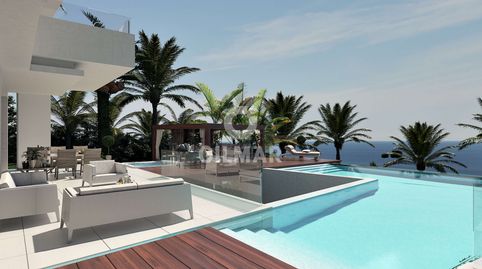 Parcela urbana con un magnífico proyecto para construir una villa en uno de los más exclusivos lugares de la Costa del Sol, desde
