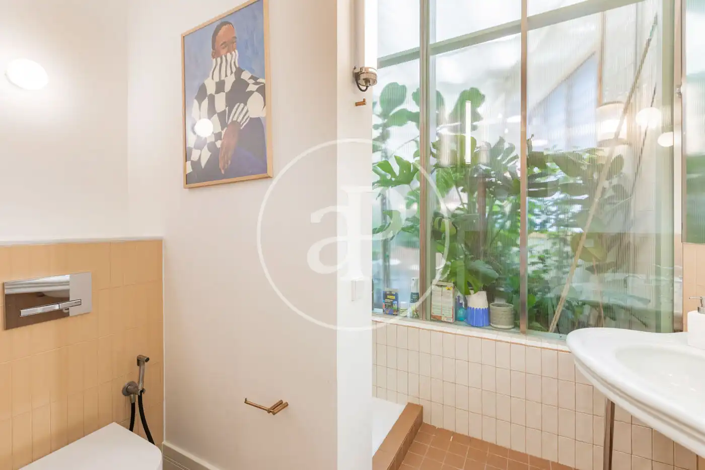 Badezimmer von Wohnung zur Miete in Madrid mit Klimaanlage, Heizung und Privatgarten