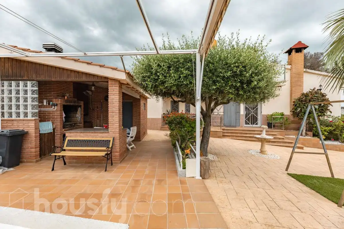 Terrassa de Casa o xalet en venda en Sant Pere de Ribes amb Aire condicionat, Calefacció i Jardí privat