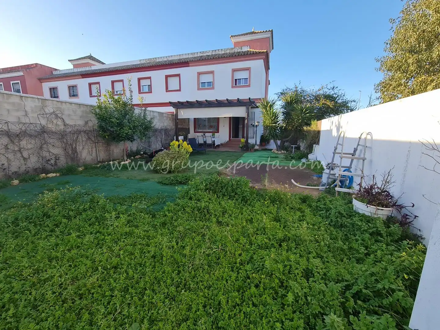 Jardín de Casa adosada en venta en Huévar del Aljarafe con Aire acondicionado, Jardín privado y Terraza