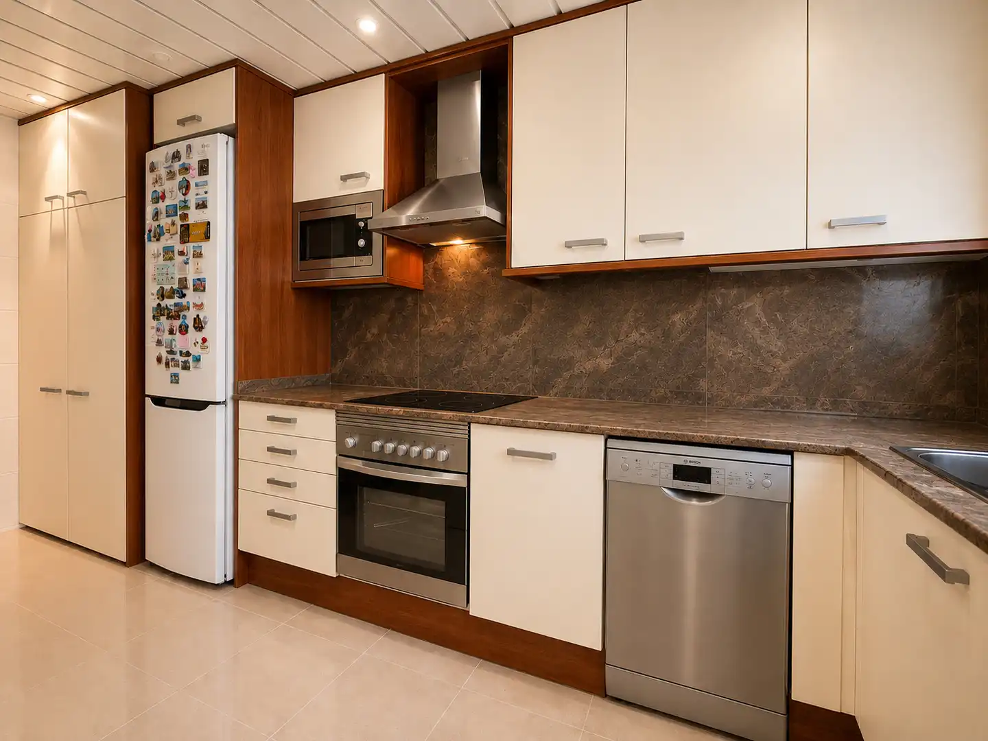 Cocina de Piso en venta en Sant Boi de Llobregat con Aire acondicionado, Calefacción y Parquet