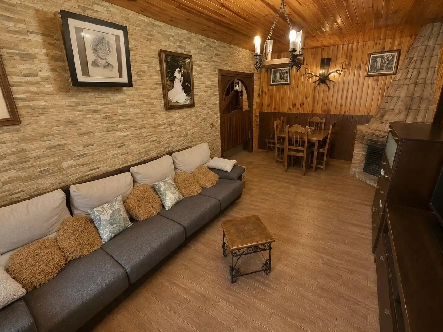 Living room of Detached homes for sale in Torrejón de la Calzada  with Air Conditioner, Heating and Private garden