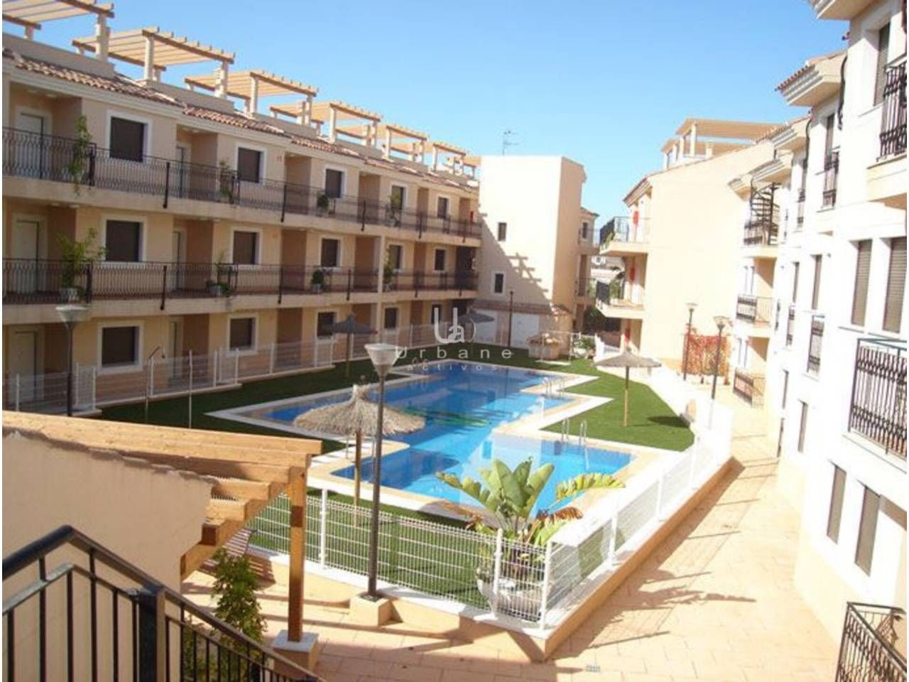 Piscina de Pis en venda en Águilas amb Aire condicionat, Terrassa i Balcó