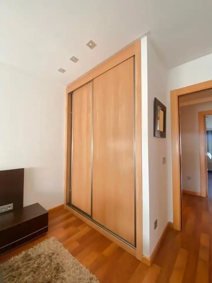 Habitación de Piso en venta en León Capital  con Calefacción, Terraza y Trastero