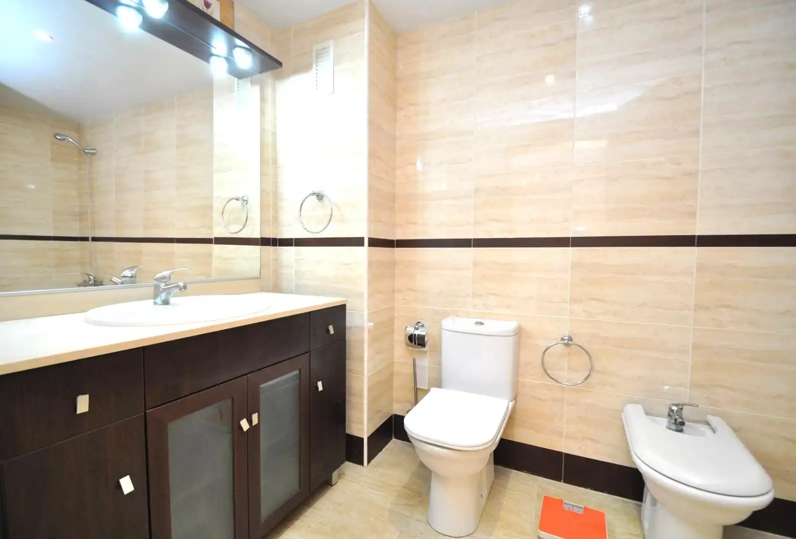 Baño de Apartamento en venta en La Ràpita con Amueblado y Piscina comunitaria