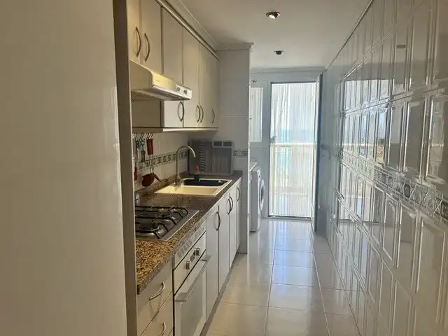 Cuina de Apartament en venda en Benicasim / Benicàssim amb Terrassa i Moblat