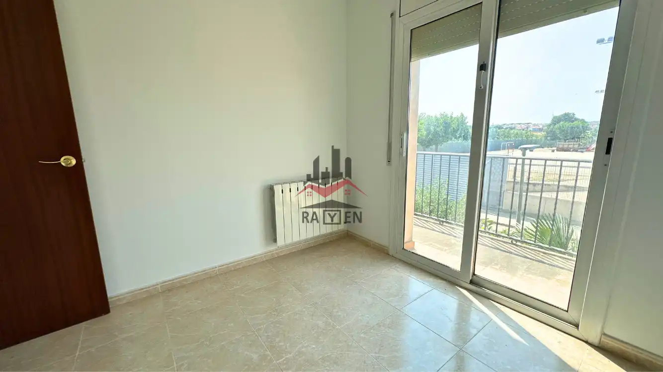Houses for sale in del Poeta Apel·les Mestres, Poble Nou - Olivar Gran
