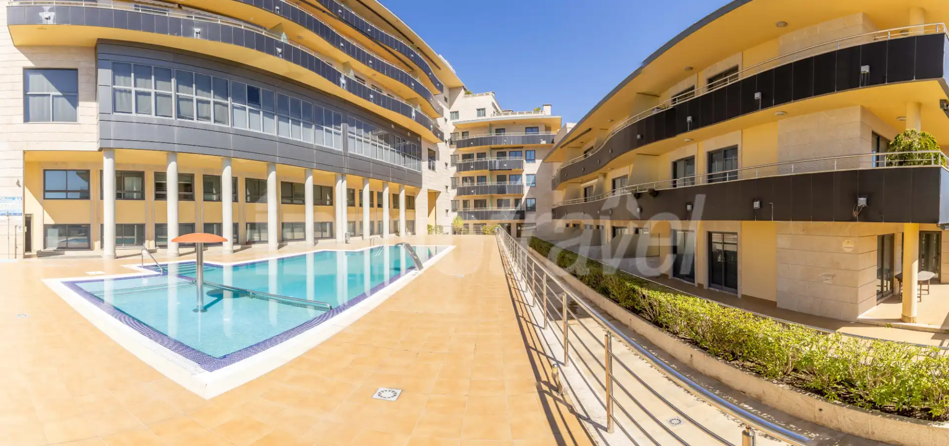 Piscina de Apartament en venda en Sanxenxo amb Calefacció, Parquet i Terrassa