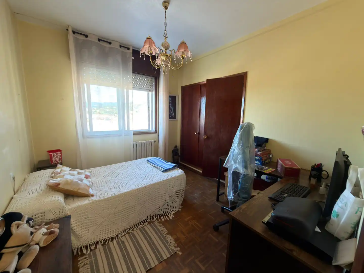 Habitación de Piso en venta en Pontevedra Capital  con Calefacción, Parquet y Horno