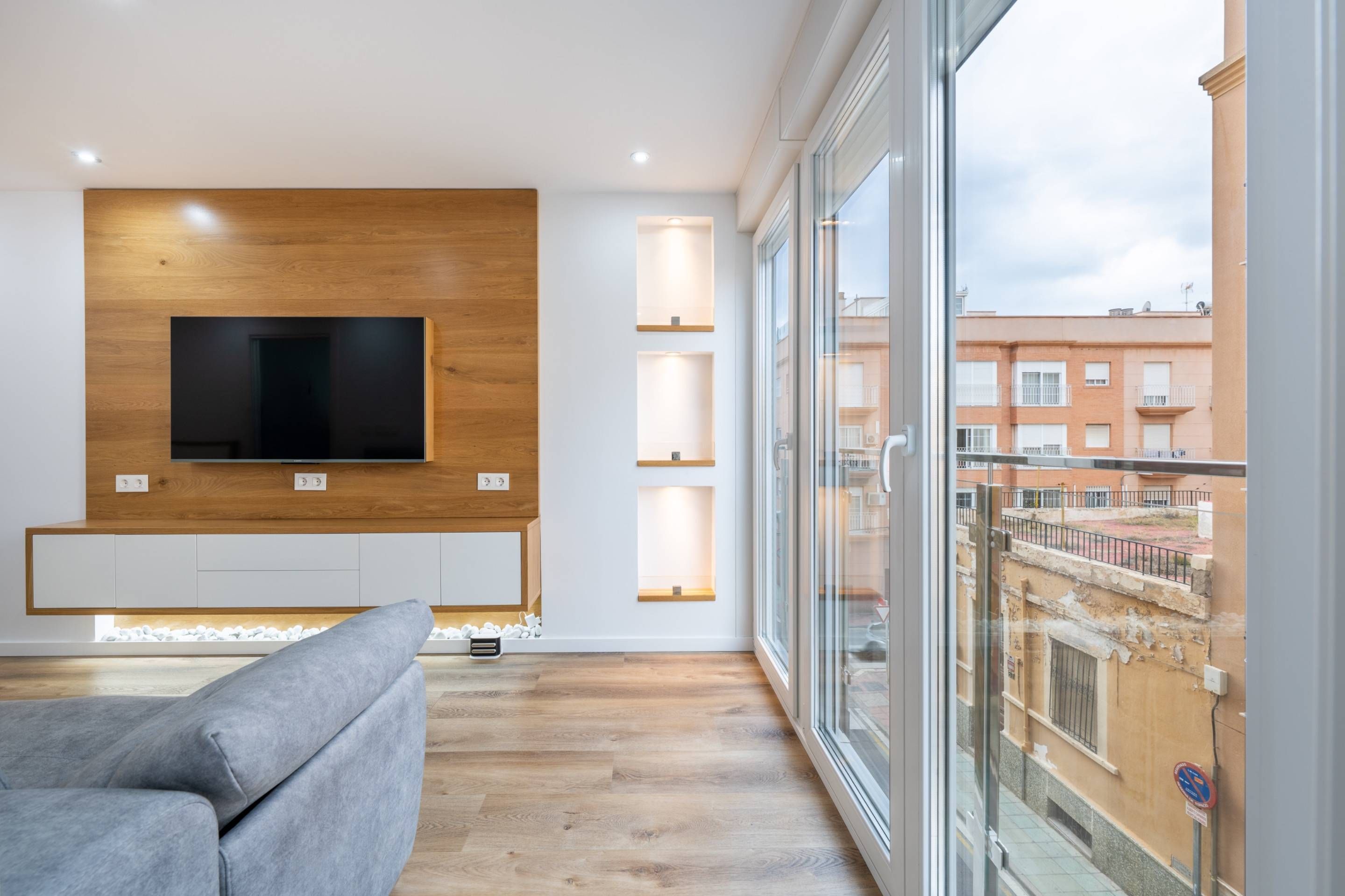 Living room of Flat for sale in  Almería Capital  with Air Conditioner, Furnished and Balcony