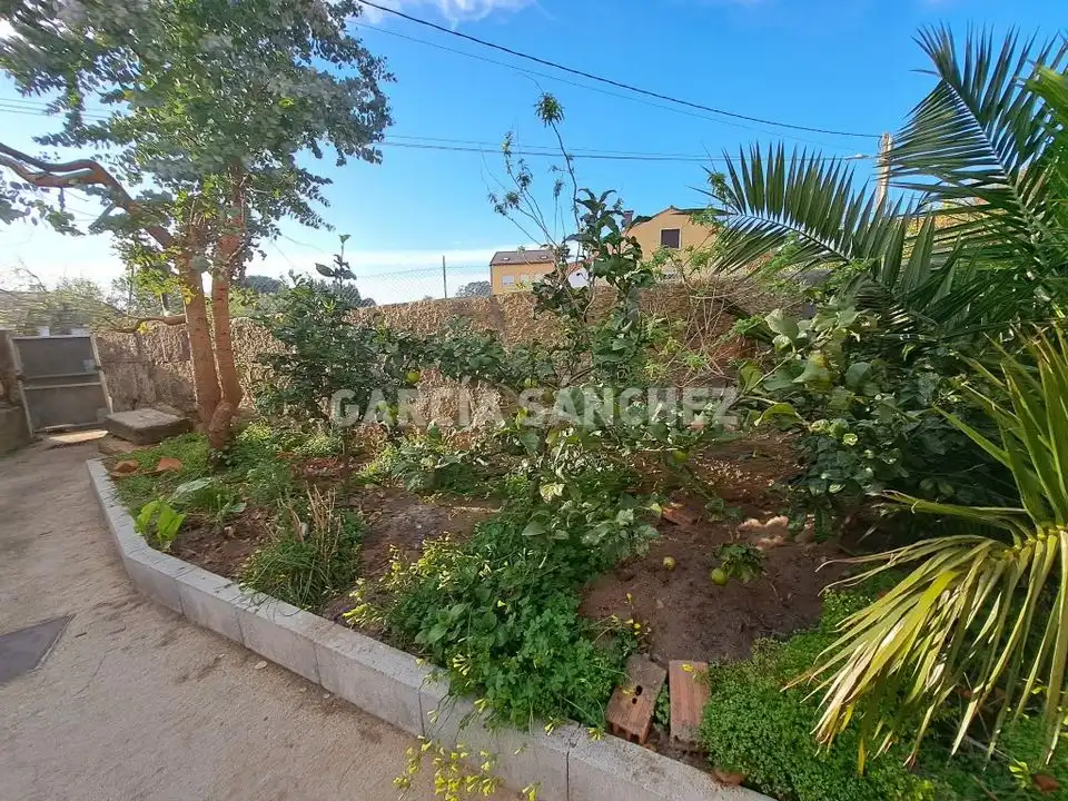 Detached homes for sale in Ribeira  with Private garden, Terrace and Furnished