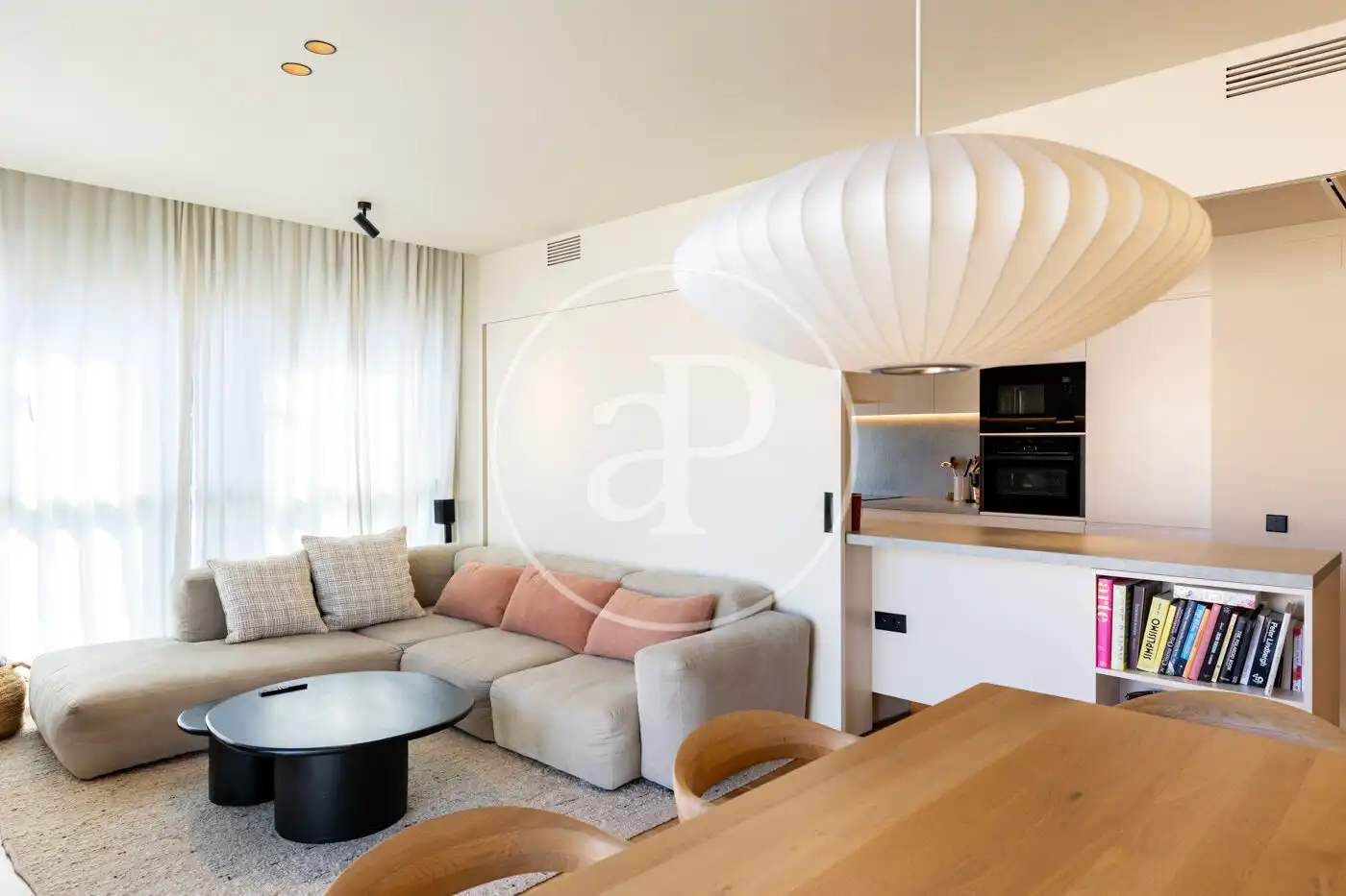 Sala d'estar de Pis en venda en  Barcelona Capital amb Aire condicionat, Calefacció i Piscina comunitària