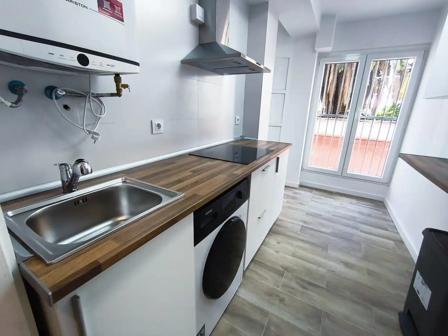 Cocina de Piso para compartir en Madrid con Calefacción, Terraza y Amueblado