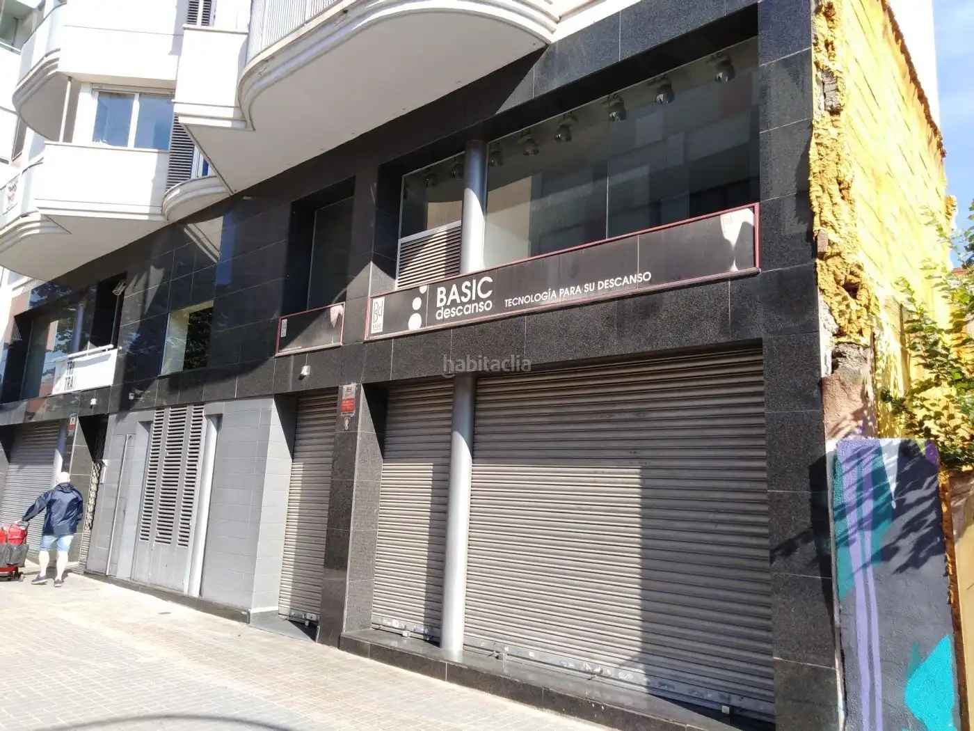 Vista exterior de Local en venta en Sabadell con Aire acondicionado
