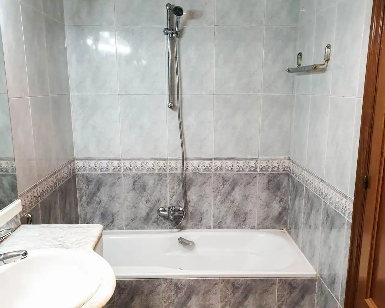 Bany de Pis en venda en Sabadell amb Calefacció i Terrassa
