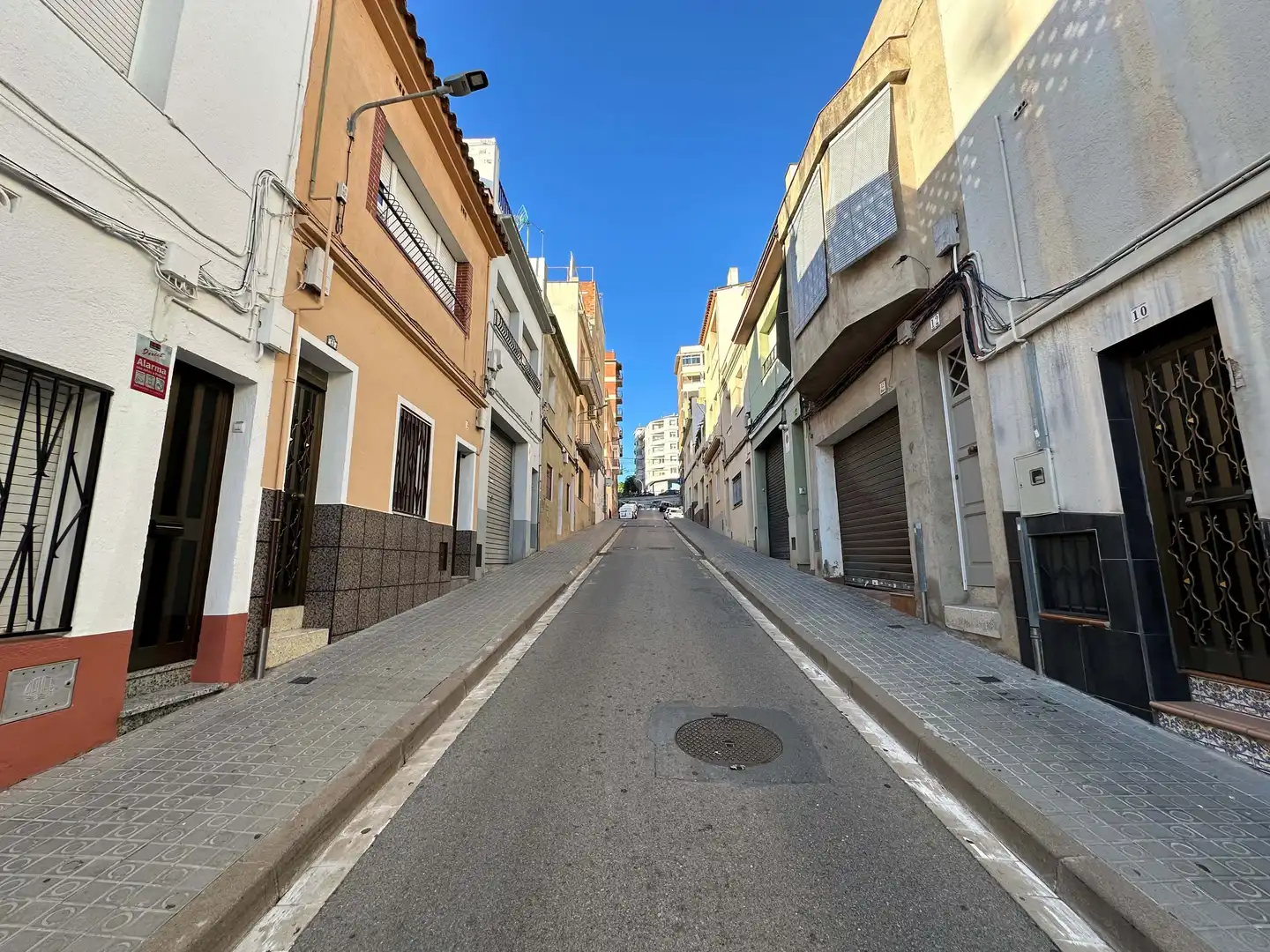 Außenansicht von Einfamilien-Reihenhaus zum Verkauf in Mataró mit Heizung und Terrasse