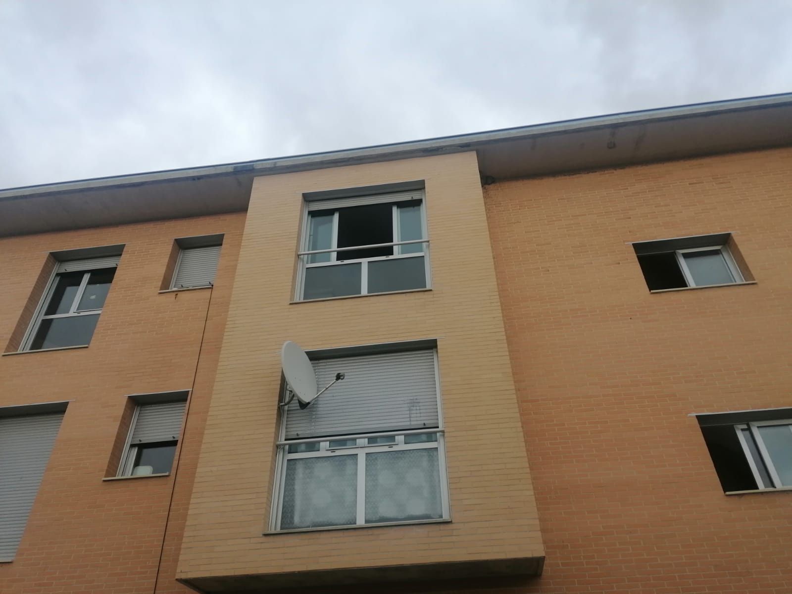 Exterior view of Flat to rent in Valtierra  with Heating