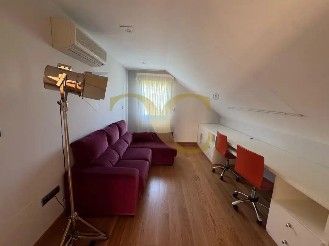 Living room of Houses for rent in Santa Cruz de Bezana  with Air Conditioner, Heating and Private garden