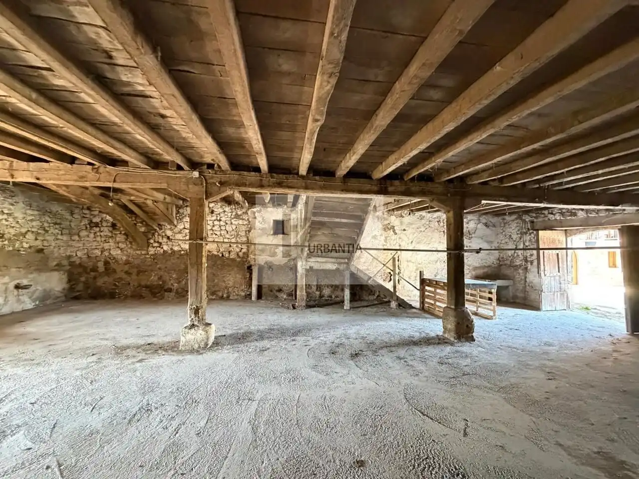 Country homes for sale in Basaburua, Navarra