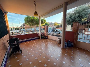 Wohnung mit Balkon zum Verkauf in Sector 3