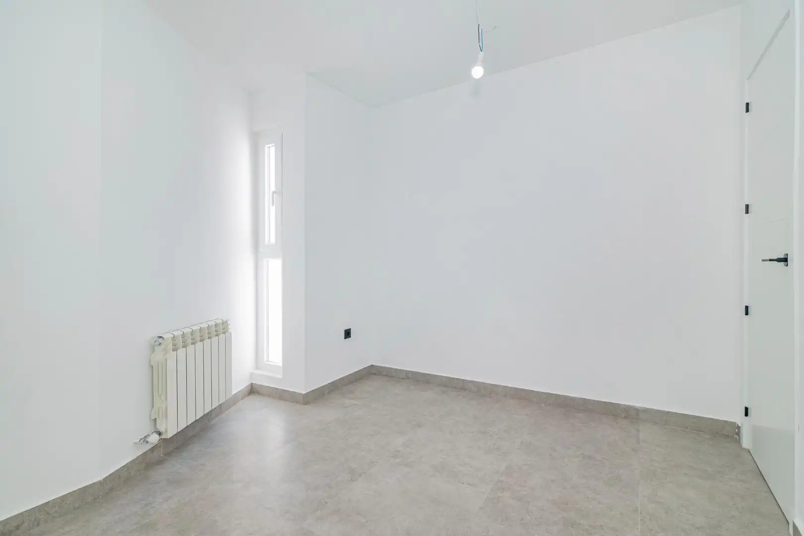 Piso en venta en Cenes de la Vega con Terraza, Balcón y Piscina comunitaria