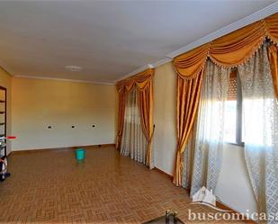 Living room of Flat for sale in Linares  with Terrace and Balcony