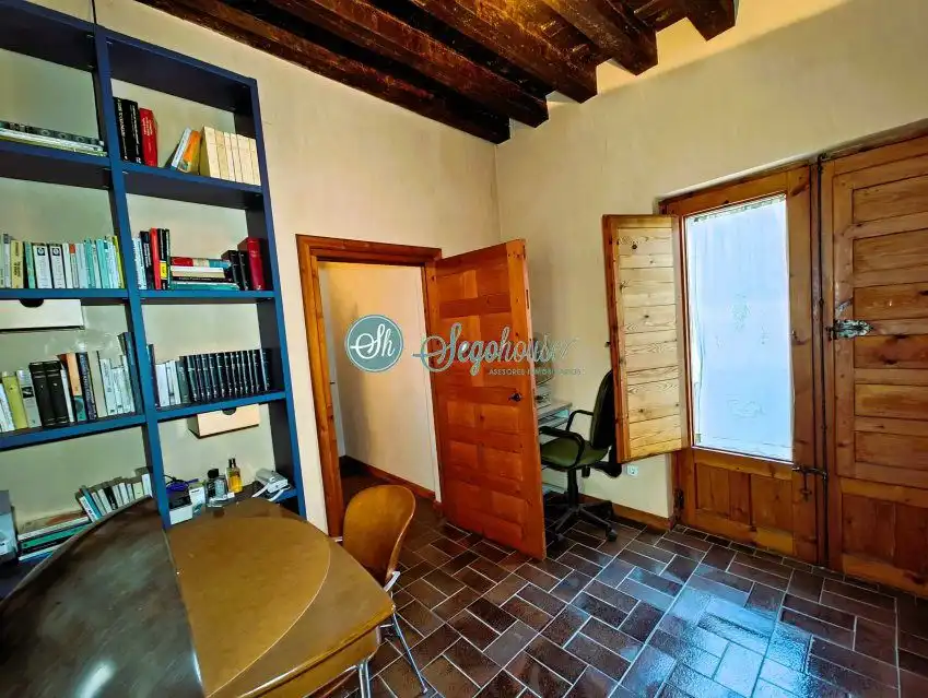 Flat for sale in Segovia  with Heating