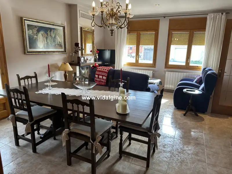 Comedor de Casa o chalet en venta en Térmens con Calefacción, Jardín privado y Trastero