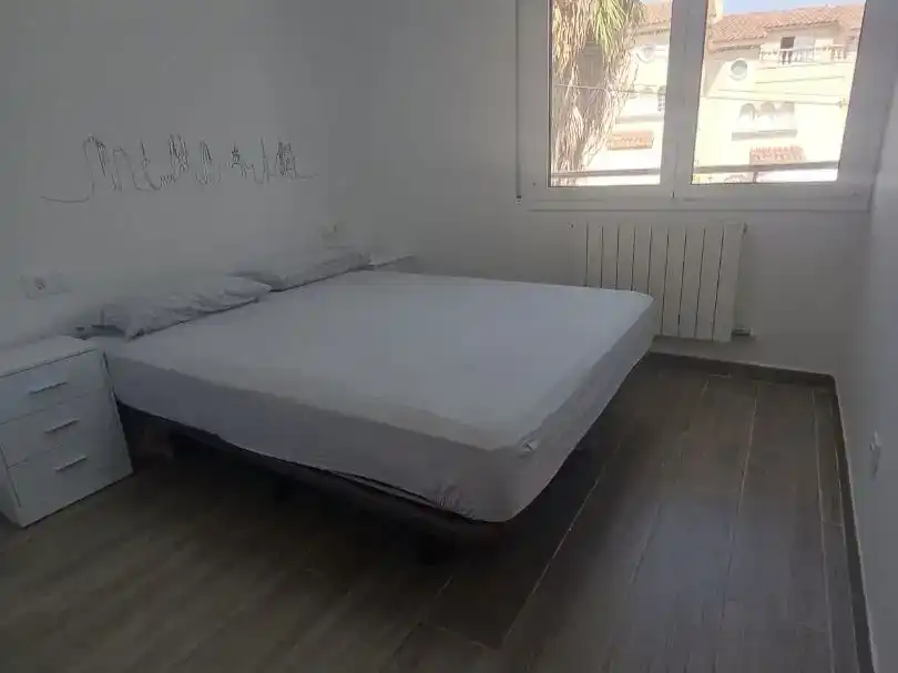 Dormitori de Pis en venda en Roda de Berà amb Aire condicionat i Balcó