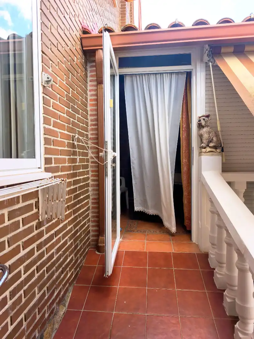 Casa adosada en venda en Montearagón amb Aire condicionat i Calefacció