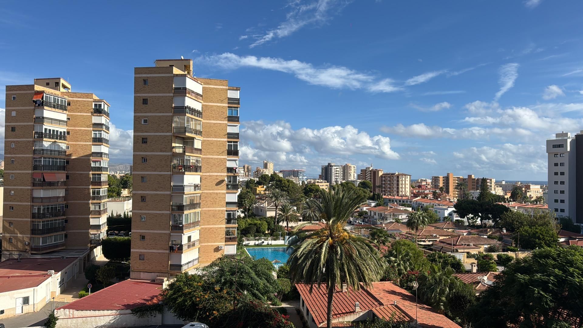 Vista exterior de Pis de lloguer en Alicante / Alacant amb Aire condicionat, Terrassa i Traster
