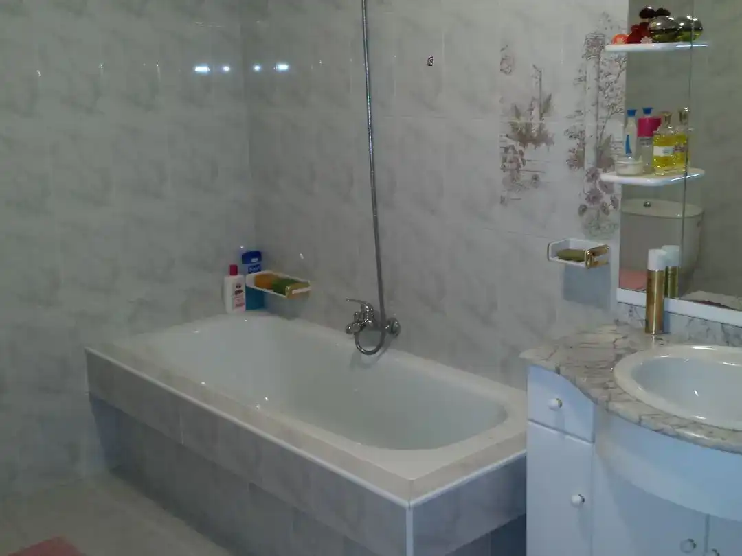 Bany de Pis en venda en Maceda amb Parquet, Traster i Moblat