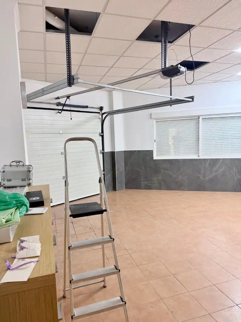 Casa bifamiliare con terrazza in vendita a Carrer Corts Valencianes, imagen 7
