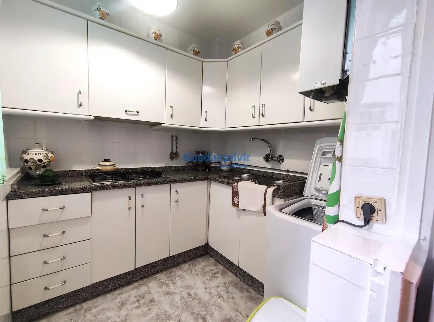 Kitchen of Flat for sale in Sevilla  with Air Conditioner
