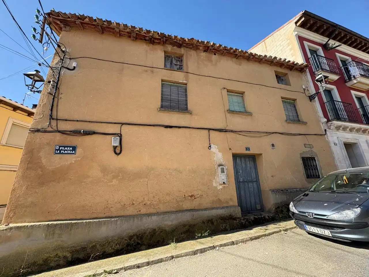 Exterior view of Country homes for sale in Aranda de Duero